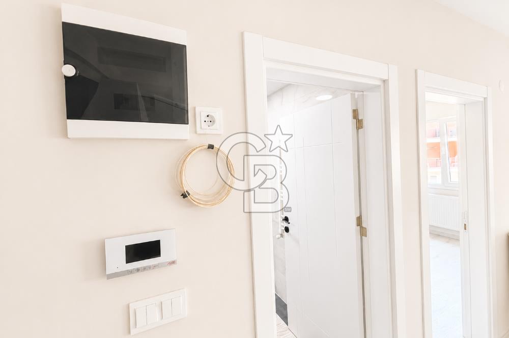 KİRALIK | Seyrek'te Havuz Cepheli, Eşyalı, 1 + 1 Daire