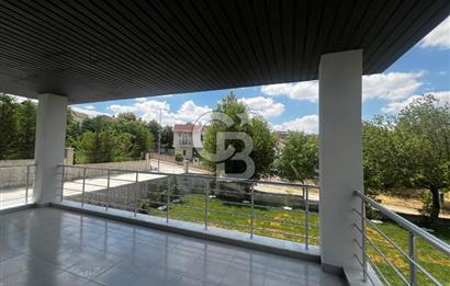 ŞEHİTALİ PET KONUT SİTESİTESİNDE SATILIK 4+2 TAM MÜSTAKİL VİLLA