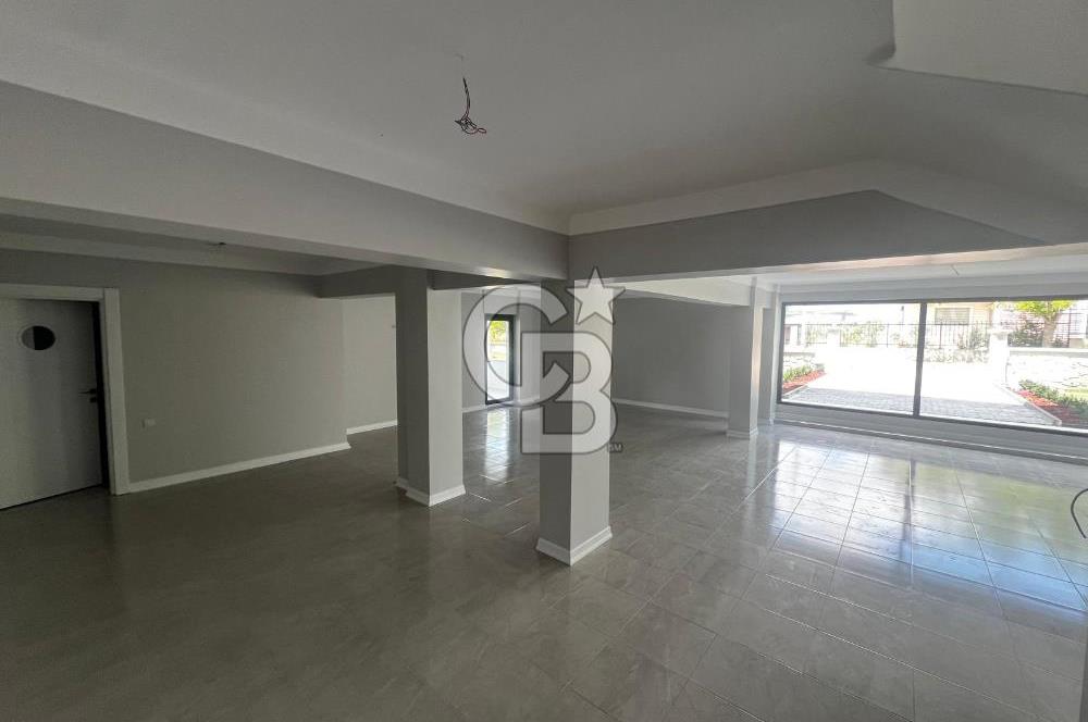 ŞEHİTALİ PET KONUT SİTESİTESİNDE SATILIK 4+2 TAM MÜSTAKİL VİLLA