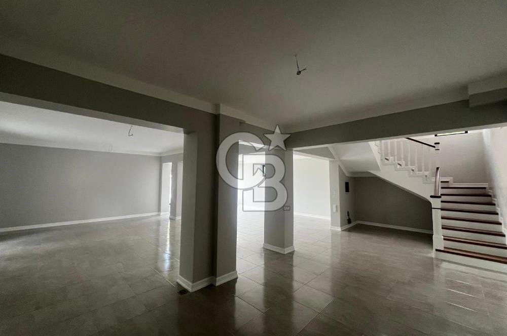ŞEHİTALİ PET KONUT SİTESİTESİNDE SATILIK 4+2 TAM MÜSTAKİL VİLLA