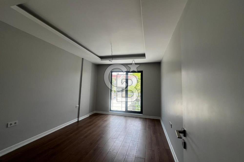 ŞEHİTALİ PET KONUT SİTESİTESİNDE SATILIK 4+2 TAM MÜSTAKİL VİLLA
