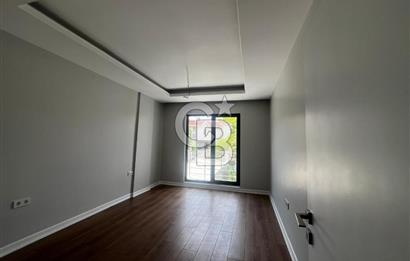 ŞEHİTALİ PET KONUT SİTESİTESİNDE SATILIK 4+2 TAM MÜSTAKİL VİLLA
