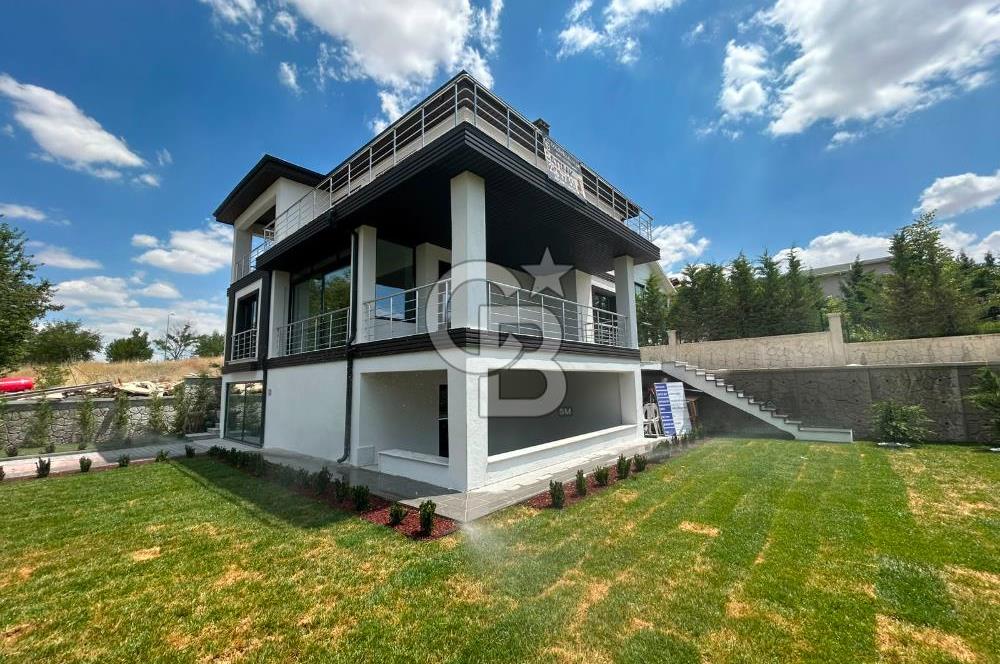 ŞEHİTALİ PET KONUT SİTESİTESİNDE SATILIK 4+2 TAM MÜSTAKİL VİLLA