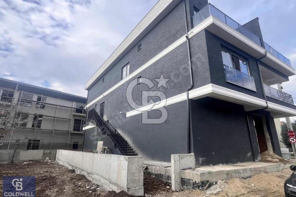 Başiskele Sahil'de 1+1 Dublex Kiralık Daire