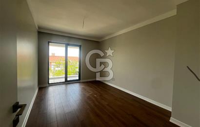ŞEHİTALİ PET KONUT SİTESİTESİNDE SATILIK 4+2 TAM MÜSTAKİL VİLLA