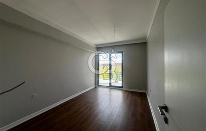 ŞEHİTALİ PET KONUT SİTESİTESİNDE SATILIK 4+2 TAM MÜSTAKİL VİLLA