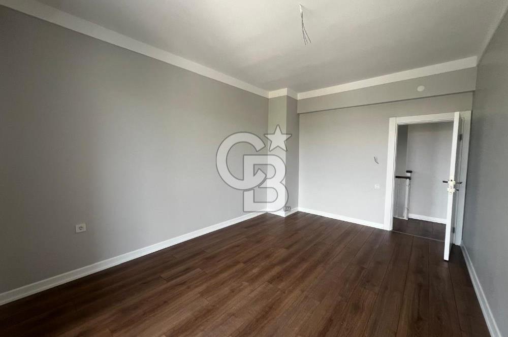 ŞEHİTALİ PET KONUT SİTESİTESİNDE SATILIK 4+2 TAM MÜSTAKİL VİLLA
