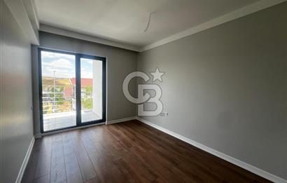 ŞEHİTALİ PET KONUT SİTESİTESİNDE SATILIK 4+2 TAM MÜSTAKİL VİLLA