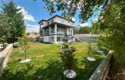 ŞEHİTALİ PET KONUT SİTESİTESİNDE SATILIK 4+2 TAM MÜSTAKİL VİLLA