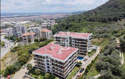 GAZİEMİR EMİRA SİTESİNDE DOĞANIN KALBİNDE 3+1 SATILIK DAİRE