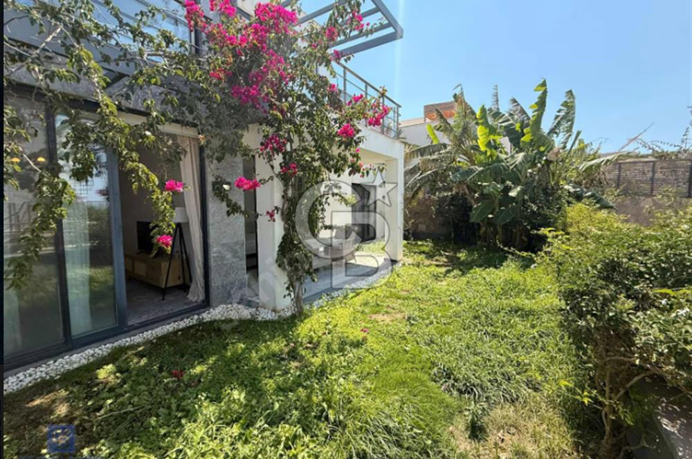 Koyunbaba Sahilinde Butik Sitede Havuzlu Satılık 2+1 Bahçe Katı