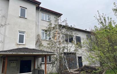 SAKARYA GEYVE EPÇELER'DE 4000 M2 MEYVE BAHÇESİ İÇERİSİNDE 3 KATLI BİNA