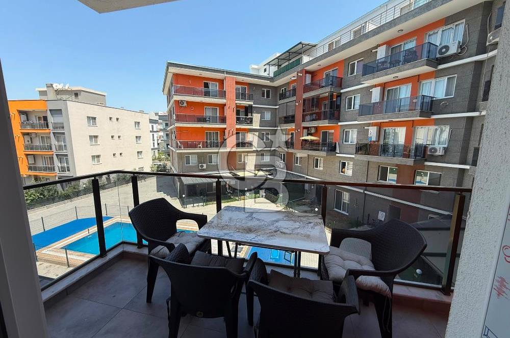 KİRALIK | Seyrek'te Havuz Cepheli, Eşyalı, 1 + 1 Daire