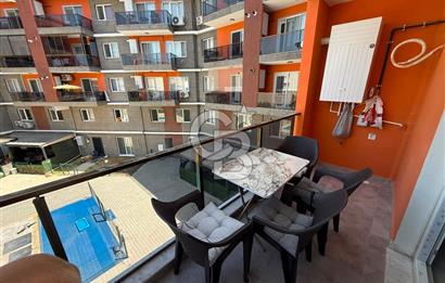 KİRALIK | Seyrek'te Havuz Cepheli, Eşyalı, 1 + 1 Daire