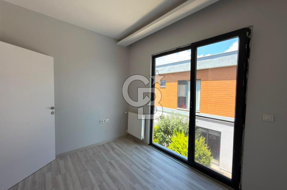 Büyükçekmece Oasis Villaları'nda Deniz Manzaralı 4+1 Lüks Villa