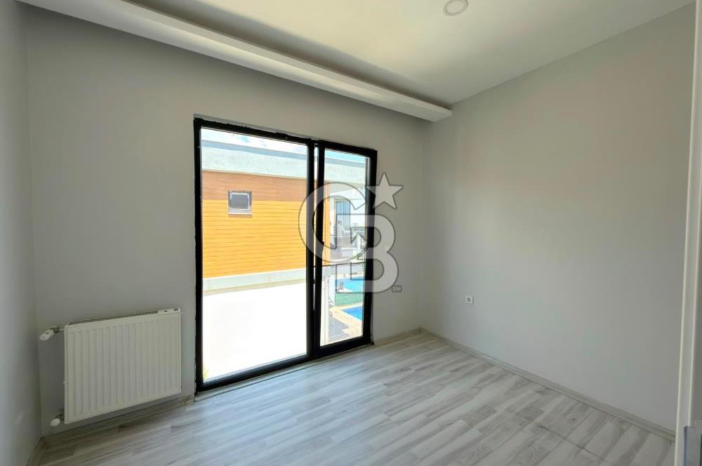 Büyükçekmece Oasis Villaları'nda Deniz Manzaralı 4+1 Lüks Villa