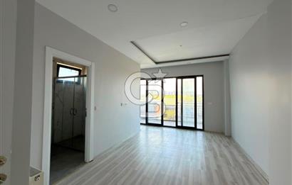 Büyükçekmece Oasis Villaları'nda Deniz Manzaralı 4+1 Lüks Villa
