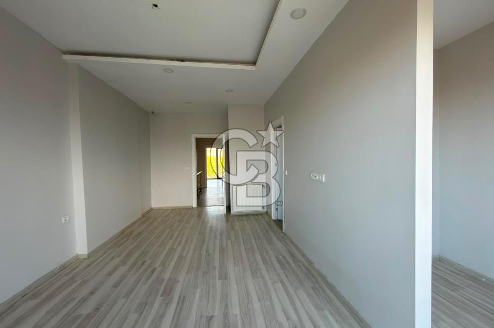 Büyükçekmece Oasis Villaları'nda Deniz Manzaralı 4+1 Lüks Villa