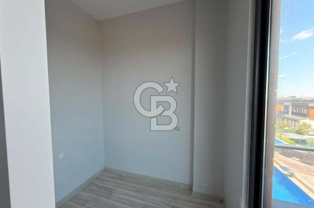 Büyükçekmece Oasis Villaları'nda Deniz Manzaralı 4+1 Lüks Villa
