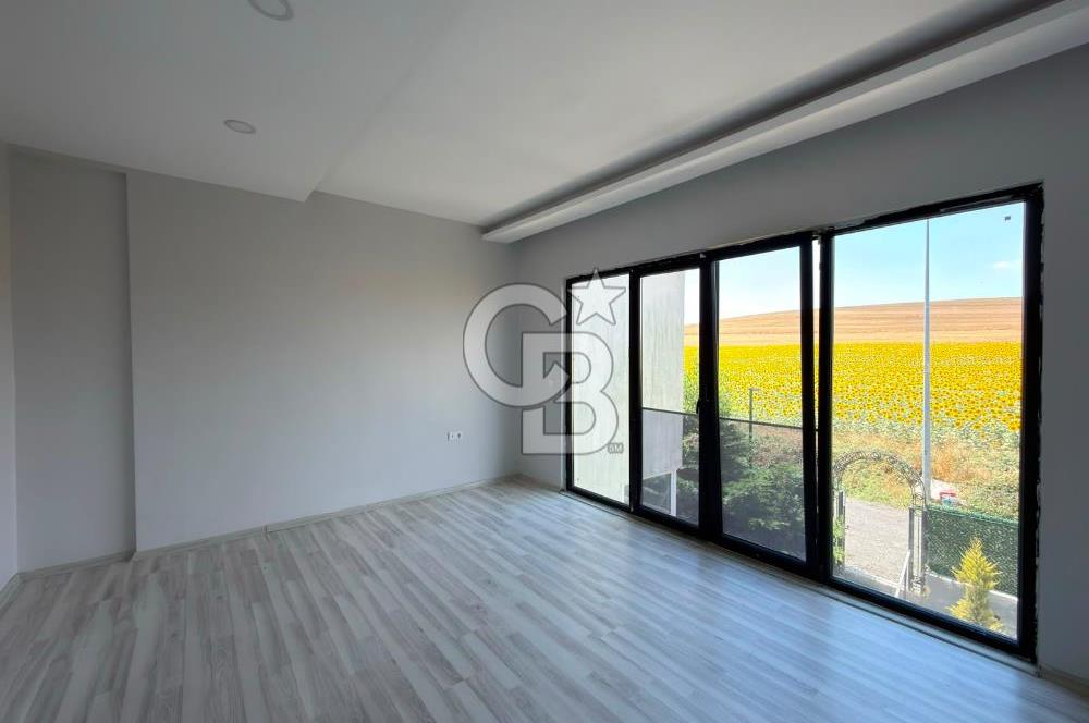 Büyükçekmece Oasis Villaları'nda Deniz Manzaralı 4+1 Lüks Villa