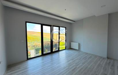 Büyükçekmece Oasis Villaları'nda Deniz Manzaralı 4+1 Lüks Villa