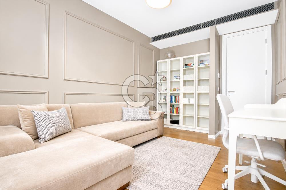 Eylem Keskin'den Ege Perla'da Satılık Muhteşem 5+1 Daire