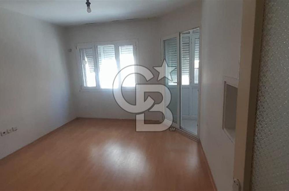KARŞIYAKA TUNA MAHALLESİ'NDE MERKEZİ KONUMDA SATILIK 2+1 DAİRE