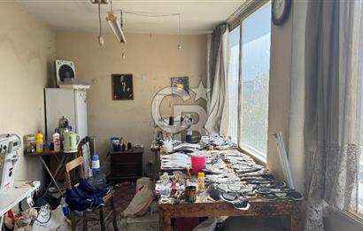 Bornova egemenlik mahallesinde satılık dükkan