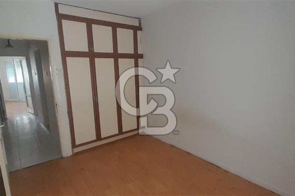 KARŞIYAKA TUNA MAHALLESİ'NDE MERKEZİ KONUMDA SATILIK 2+1 DAİRE