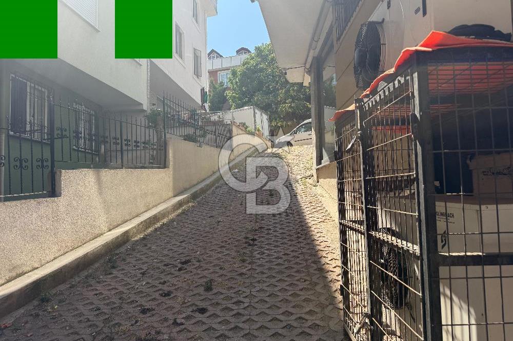 Ataşehir Örnek Mahallesi nde Satılık Depolu Dükkan
