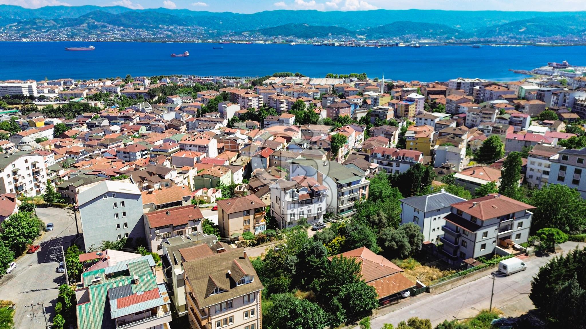 KÖRFEZ TÜTÜNÇİFTLİK KUZEY MH SATILIK BİNA CB TOWER