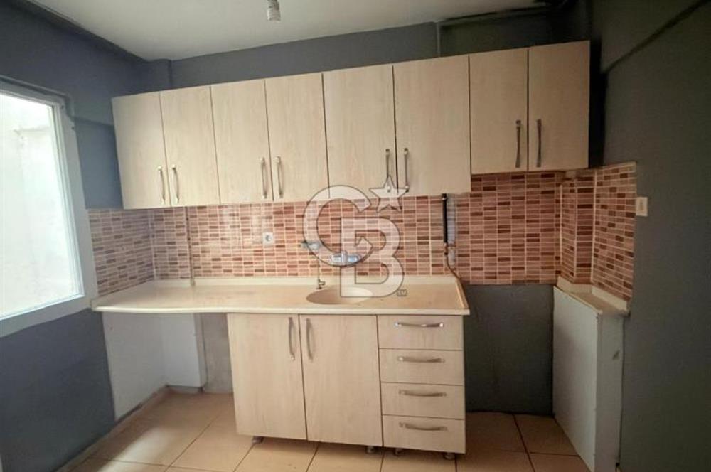 BORNOVA ATATÜRK MAHALLESİNDE KİRALIK DOĞALGAZLI 3+1 DAİRE
