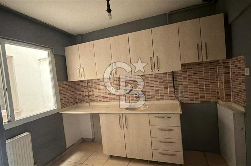 BORNOVA ATATÜRK MAHALLESİNDE KİRALIK DOĞALGAZLI 3+1 DAİRE