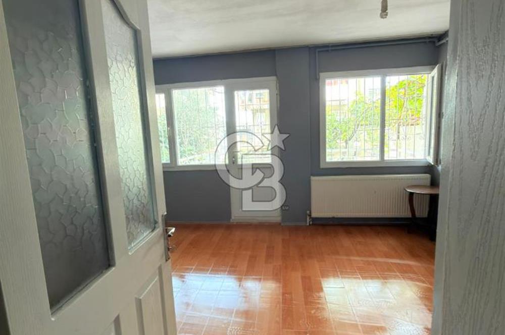 BORNOVA ATATÜRK MAHALLESİNDE KİRALIK DOĞALGAZLI 3+1 DAİRE