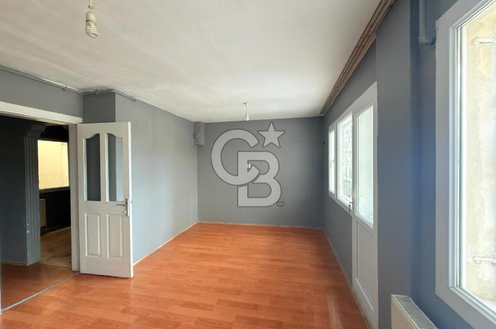 BORNOVA ATATÜRK MAHALLESİNDE KİRALIK DOĞALGAZLI 3+1 DAİRE