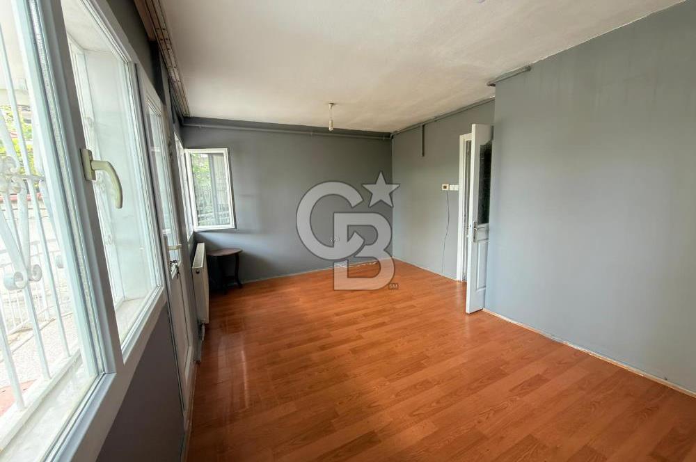 BORNOVA ATATÜRK MAHALLESİNDE KİRALIK DOĞALGAZLI 3+1 DAİRE
