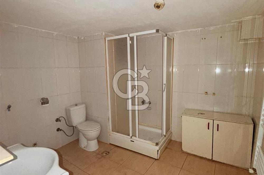 BORNOVA ATATÜRK MAHALLESİNDE KİRALIK DOĞALGAZLI 3+1 DAİRE