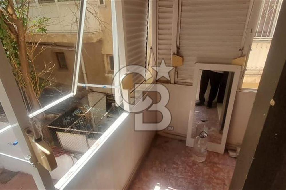 KARŞIYAKA TUNA MAHALLESİ'NDE MERKEZİ KONUMDA SATILIK 2+1 DAİRE