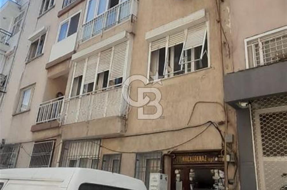 KARŞIYAKA TUNA MAHALLESİ'NDE MERKEZİ KONUMDA SATILIK 2+1 DAİRE