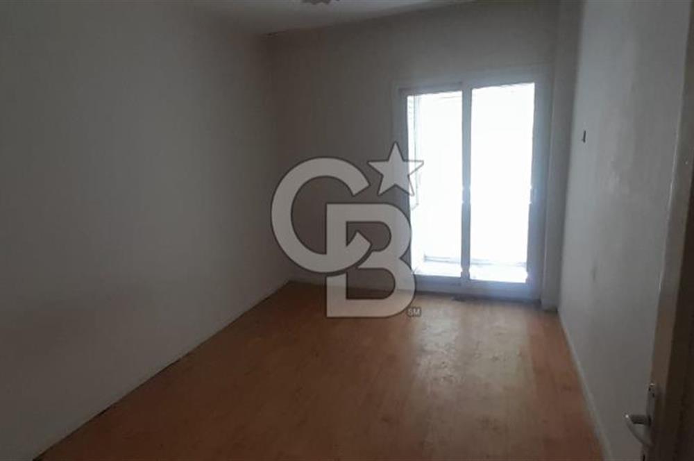 KARŞIYAKA TUNA MAHALLESİ'NDE MERKEZİ KONUMDA SATILIK 2+1 DAİRE