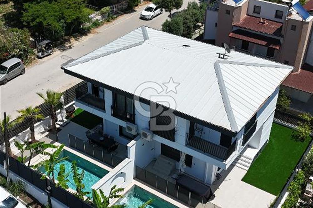 AKARCA PLAJINA YÜRÜME MESAFESİNDE HAVUZLU, 3+1 SATILIK VİLLA