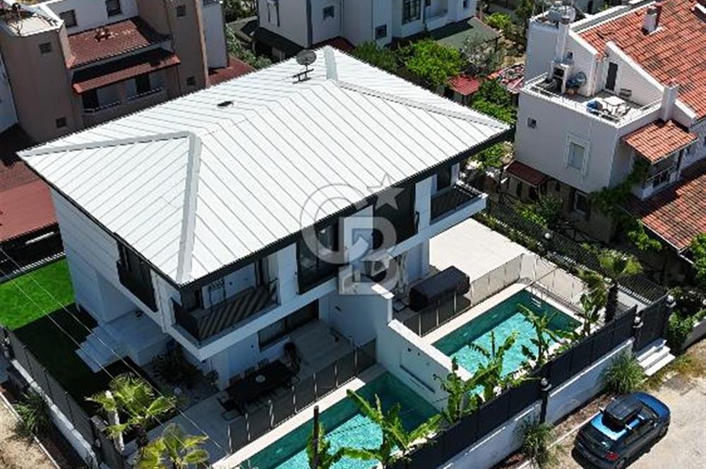 SEFERİHİSAR AKARCA HIDIRLIK MEVKİİNDE HAVUZLU, 3+1 SATILIK VİLLA