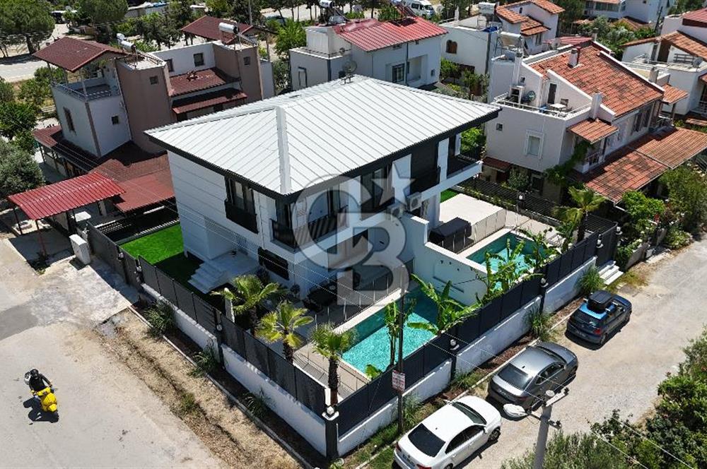 SEFERİHİSAR AKARCA HIDIRLIK MEVKİİNDE HAVUZLU, 3+1 SATILIK VİLLA