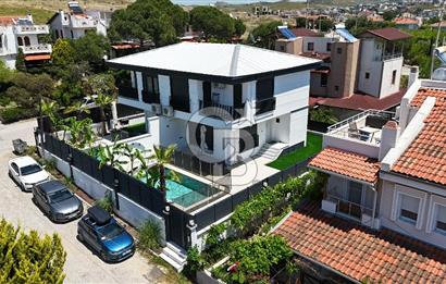 AKARCA PLAJINA YÜRÜME MESAFESİNDE HAVUZLU, 3+1 SATILIK VİLLA