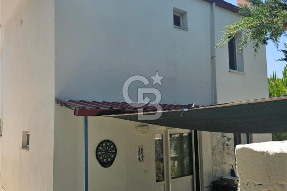 Muğla, Milas Bozalan Mahallesi Deniz Yıldızı Sitesi'nde Deniz ve Doğa Manzaralı 3+1 Satılık Dubleks Villa