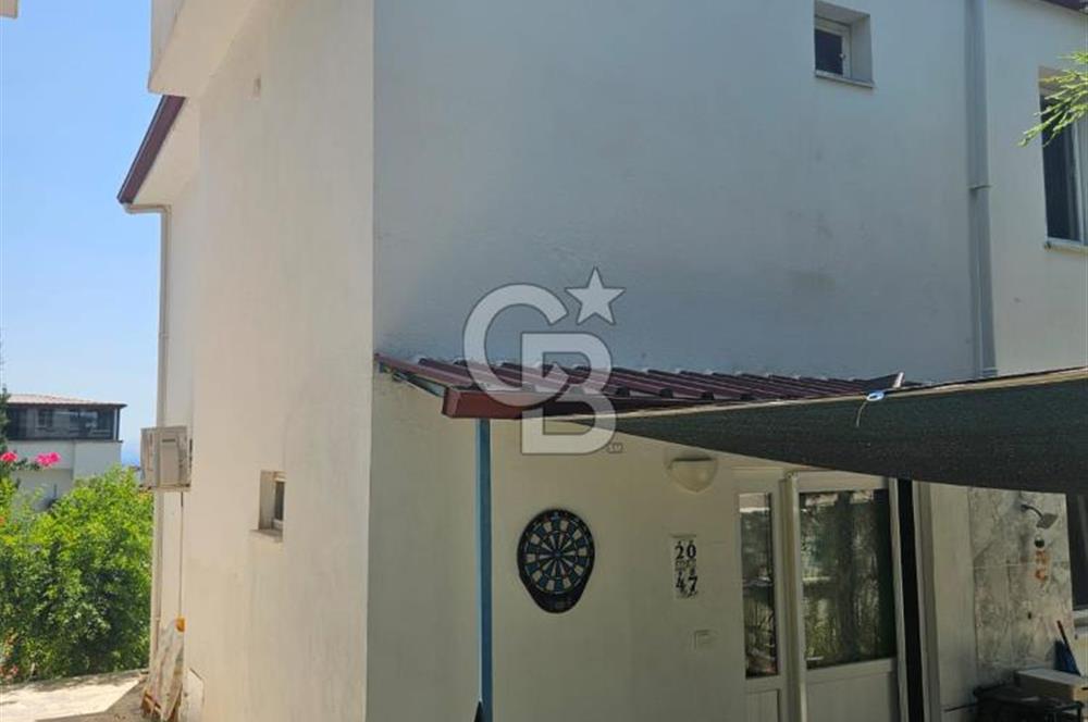 Muğla, Milas Bozalan Mahallesi Deniz Yıldızı Sitesi'nde Deniz ve Doğa Manzaralı 3+1 Satılık Dubleks Villa