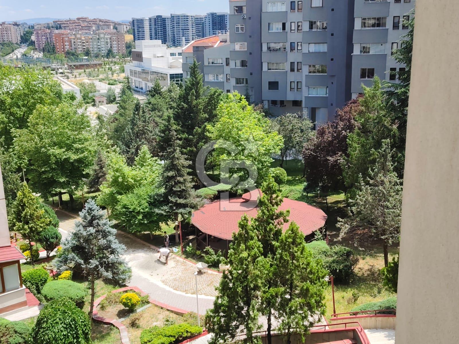 YENİ BATI SİTESİ PEYZAJ CEPHE GENİŞ FERAH ARAKAT OTOPARKLI 4+1