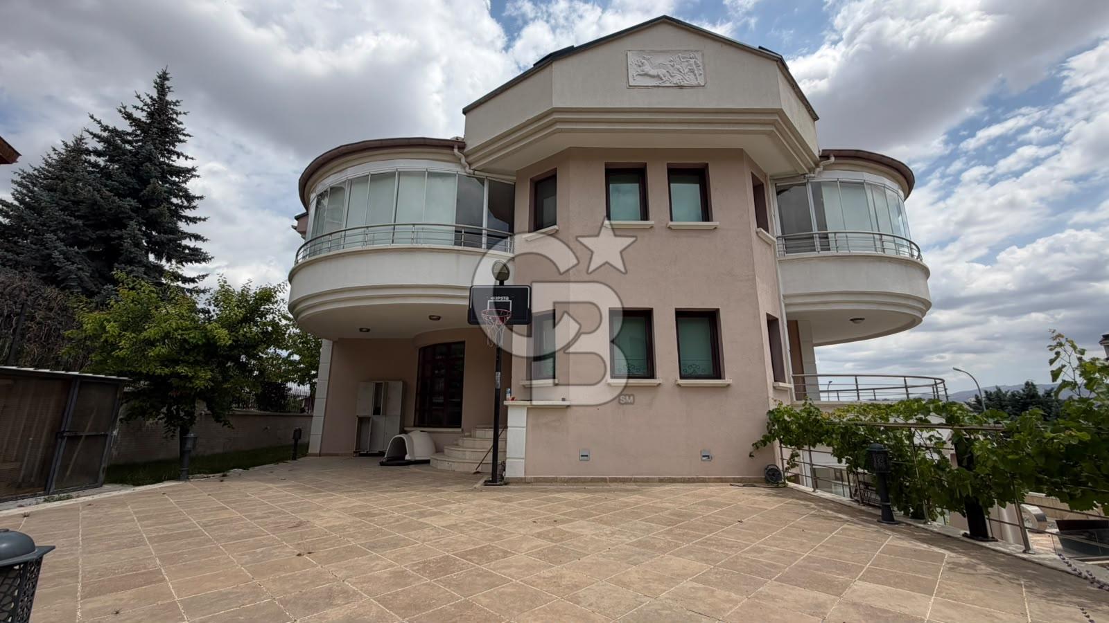 GÖLBAŞI KARŞIYAKA GÖL MANZARALI 5+2 HAVUZLU KİRALIK VİLLA