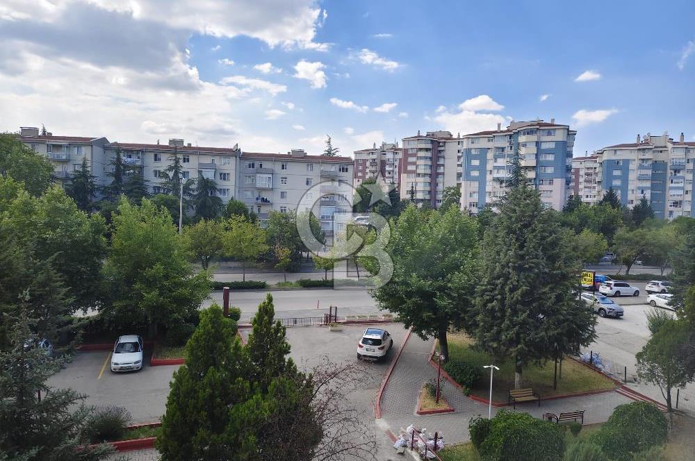 YENİ BATI SİTESİ PEYZAJ CEPHE GENİŞ FERAH ARAKAT OTOPARKLI 4+1