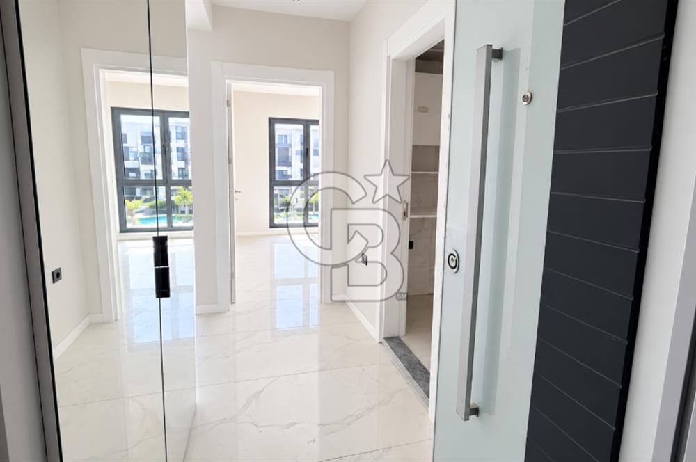 Dikili Çandarlı'da Site İçinde Satılık 1+1 Daire